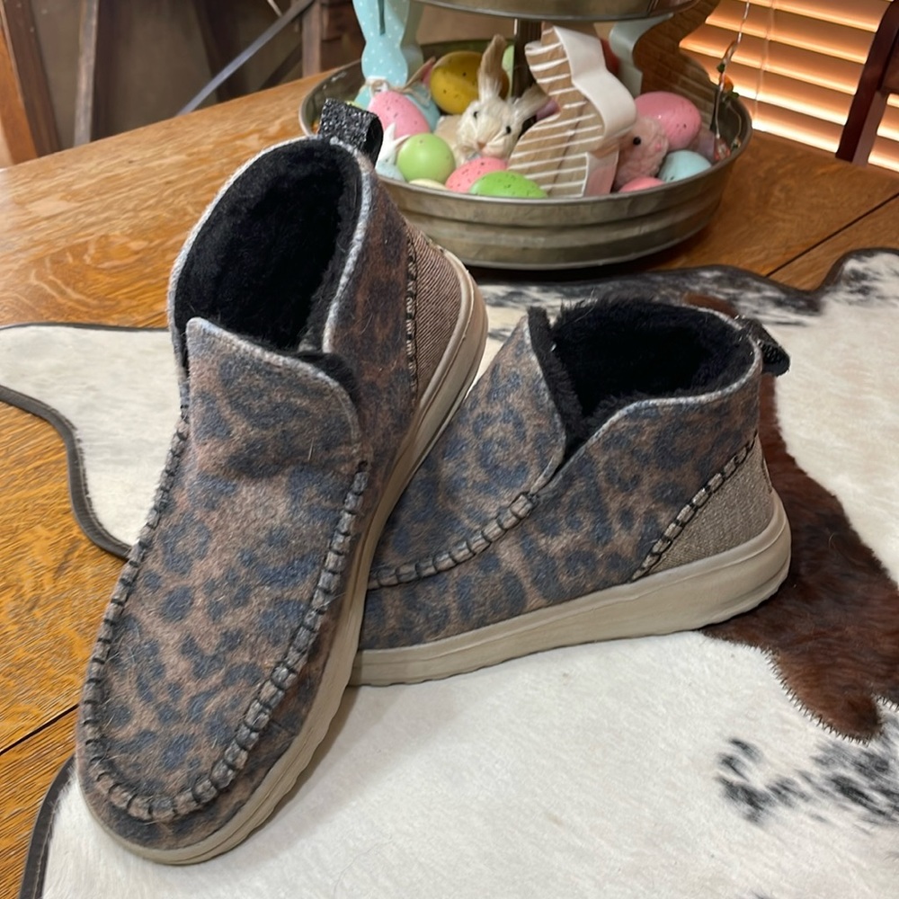 Hey Dude cheetah print size 10 shoes